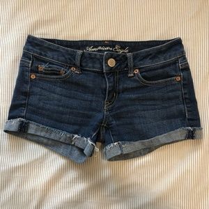 American Eagle Stretch Jean Shorts. SIZE 2